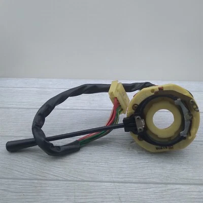 Indicador de interruptor de seta coluna de direção NOS genuíno compatível com Datsun 620 - Imagem 1 de 4