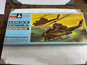 Raro monogramma vintage Huey Cobra Team (due kit AH-1G)...1/72...PA191-150 - Foto 1 di 3