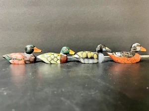 4er Set Vintage Miniatur 3-3/8" Entenfiguren - handbemalt? - Bild 1 von 13