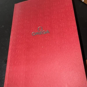 OMEGA WATCH CATALOGUE BROCHURE 2001 & PRICES SPEEDMASTER SEAMASTER DEVILLE - Picture 1 of 4