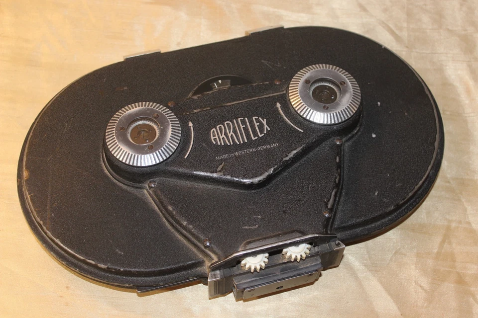 Cargador de película para cámara de películas Arriflex 16BL Foto 1 de 4
