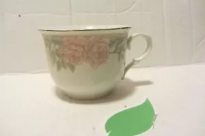 "TAZA DE CAFÉ ""MELODY"" LYNNS FINA CHINA HECHA EN CHINA PIEZA DE REPUESTO ¡COMO NUEVA! - Imagen 1 de 5