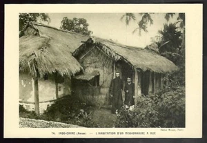 CPA -- L HABITATION D UN MISSIONNAIRE A HUE ANNAM INDOCHINE 325.F - Bild 1 von 1