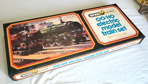 WRENN RAILWAYS, OO GAUGE, SET 1, GOODS B.R. 2 Rail. Excellent & boxed. - Picture 1 of 16