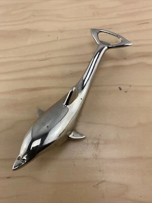 Abridor de botellas plateado Dolphin, giro y pop off 6,5"" de largo Foto 1 de 4