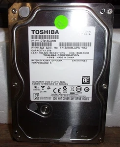 Toshiba DT01ACA100 Hard Drive 3.5" 1TB SATA - Picture 1 of 4