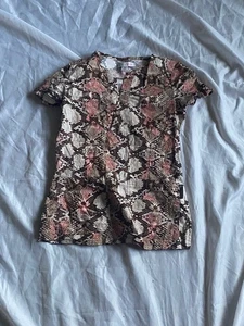 Koi Stretch Pink Brown White Scale Pattern Womens Size Extra Small - Picture 1 of 3