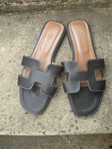 Sandals Hermes Black Brown White Stitching Size 42 As New Condition - Picture 1 of 7