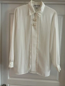 VTG Harbour Vue Cream Blouse Pleated Embroidered Front Hidden Buttons Size M - Picture 1 of 5