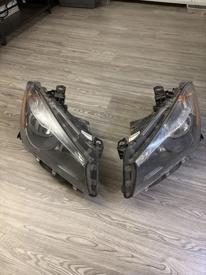 OEM Headlight Set for 2017 Mercedes-Benz CLA250 4MATIC Left&Right - Image 1 of 4