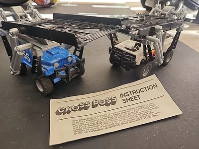 1985 Vintage Power Machines Cross Boss Jeeps por Lewis Galoob  - Imagem 1 de 4
