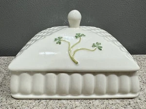 Vintage Russ Keramik irisches Kleeblatt Schmuckschatulle St Patricks in einwandfreiem Zustand - Bild 1 von 10