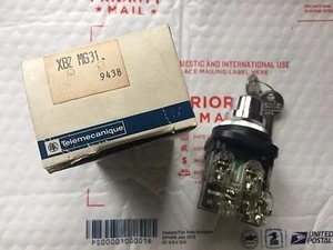 Telemecanique XB21-MG31 Key Selector Switch, New - Picture 1 of 2