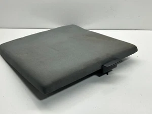 2002 FORD F-550 GRAY CENTER CONSOLE ARMREST LID COVER FACTORY OEM - Picture 1 of 3