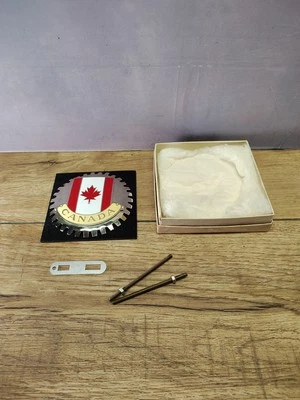 Emblema insignia de escudo de coche de automóvil con forma de engranaje de Canadá de colección Foto 1 de 4