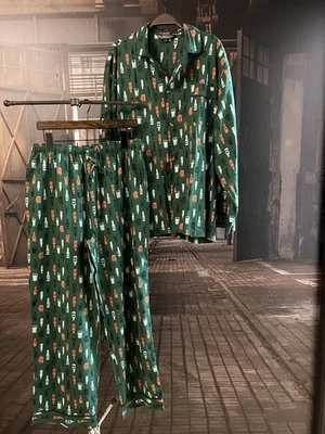 Alexander Del Rossa Men’s Pajama Set Green Beer Bottle Print Size L Sleepwear - Image 1 of 4