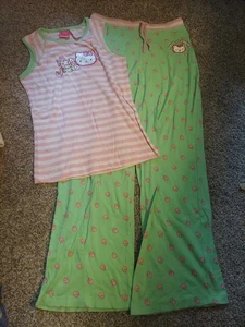 Hello Kitty Vinatge 2004 Pajama Set Size Small/medium - Picture 1 of 3