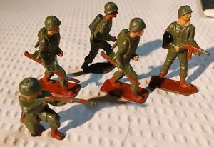 Lotto di 5 soldatini piombo vintage US Army seconda guerra mondiale made in England - Foto 1 di 5