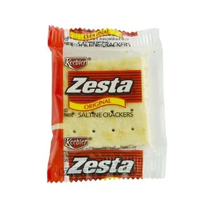 Zesta Oven-Baked Saltine Crackers Crunchy Original Single Serve 0.20 Oz 300 Pck - Picture 1 of 4