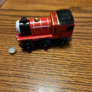 Thomas and Friends Wooden Railway - James The Red Engine - Picture 1 of 2