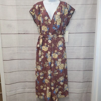 Mono floral casi famoso para mujer formas geométricas grande sin mangas con cinturón Foto 1 de 4