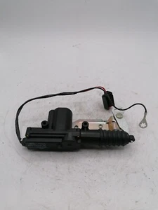 AZIONAMENTO MOTORINO SERRATURA BAGAGLIAIO POSTERIORE FORD FIESTA MK3 1989-95 - Picture 1 of 4