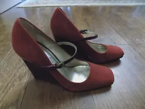 Naturalizer Burgundy Mary Jane Suede w Patent Snake Trim Wedge 3.75" Heels EUC 6 - Picture 1 of 9