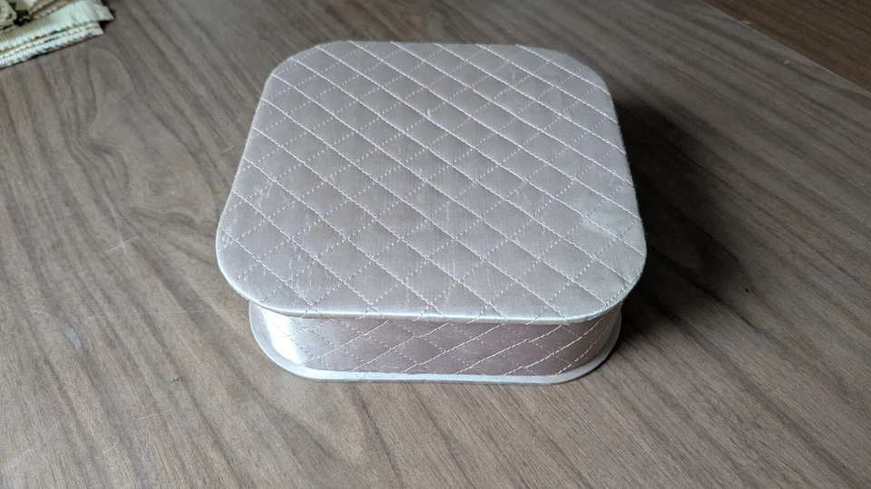 Vintage BOGENE Never Used Pink Lavendar Hankie Box Satin 8 x 8" - Image 1 of 2