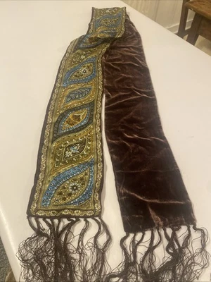 Bufanda de seda 5" X 70" con respaldo en terciopelo marrón flecos azules/marrones Foto 1 de 4