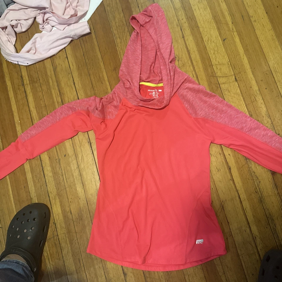 Sudadera con capucha Marika Tek para mujer Pullover mediano Dry Wik Performance ropa deportiva Foto 1 de 4