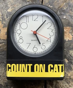 Reloj analógico de escritorio Caterpillar. Buen estado  - Imagen 1 de 6