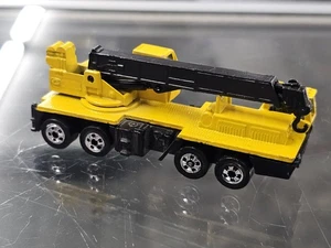 Vintage Hot Wheels 1981 Construction Crane Truck gelb Mattel Diecast Malaysia - Bild 1 von 7