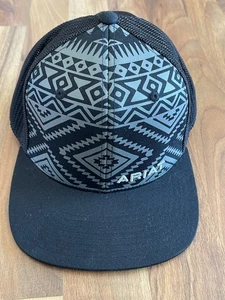 Ariat FlexFit 110 Black Aztec Structured Flex Stretch Mesh Snapback Hat Cap VG - Picture 1 of 6