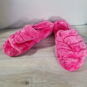 New Women's Soft Faux Fur Cozy Warm Pink Slip On Slipper Shoes Size 10 - Picture 1 of 10