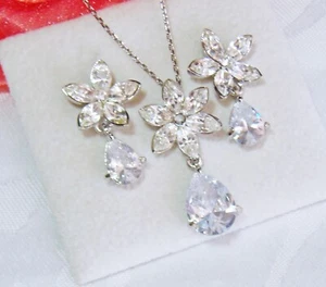 Set collana e orecchini in argento 925 placcato cristallo scintillante - Foto 1 di 11