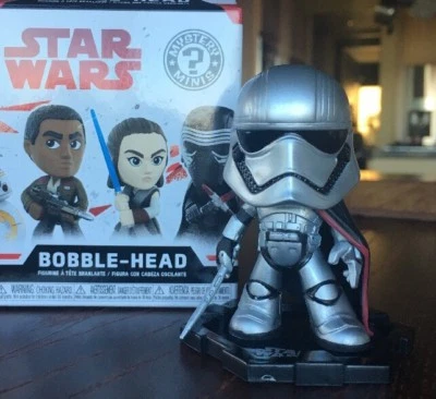 *NEW* Funko STAR WARS Last Jedi Mystery Minis CAPTAIN PHASMA - Image 1 of 4