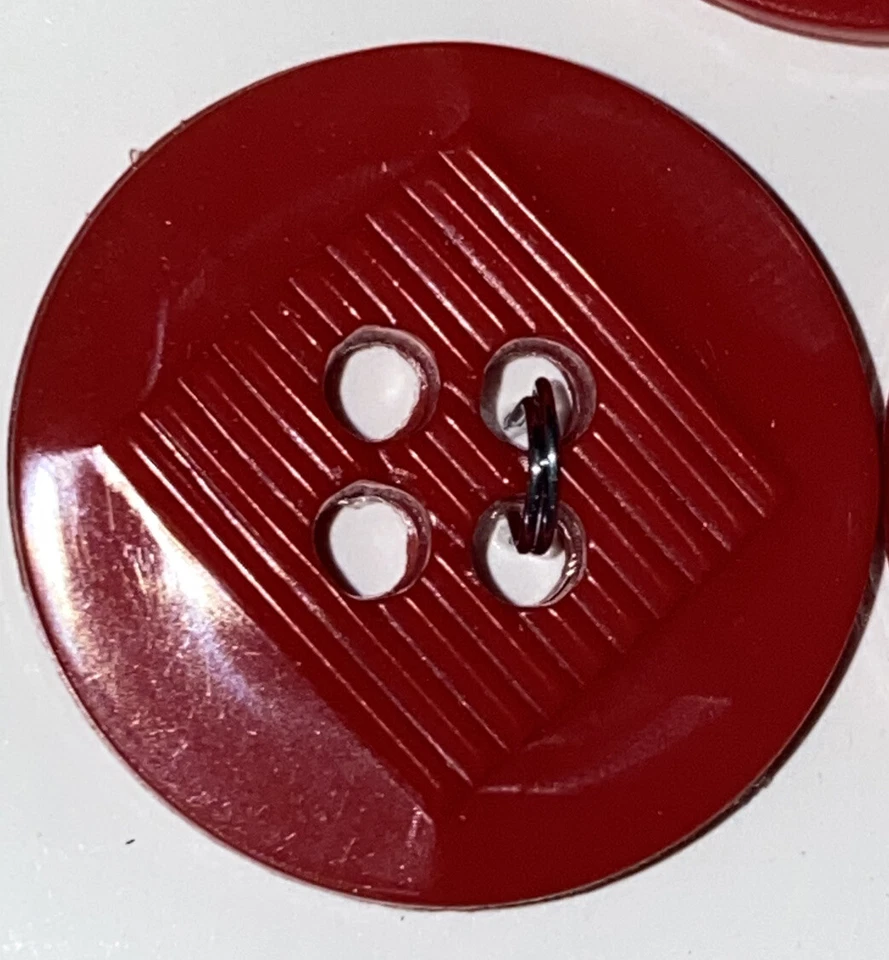 La Mode Buttons 7/8” 22mm Red 43587 NOS - Image 1 of 3