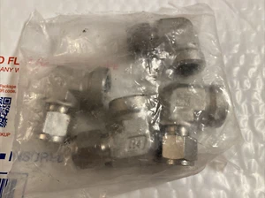 (4ea) Hy-lok CLF8-8N-S316 Female Elbow Fitting 1/2" Tube x 1/2" NPT - Picture 1 of 2