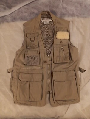 Vintage Men's Field & Stream Fishing Vest Medium - Image 1 of 4