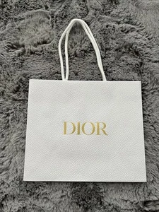 Dior Borsa Regalo Media Ciottolata Texturizzata 10,5x9x4,5" Bianco - Foto 1 di 3