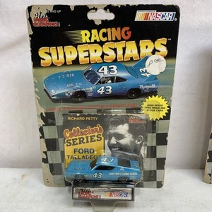 Signiert 1:64 Racing Champions 1992 Collector's Series #43 Richard Petty Torino - Bild 1 von 1