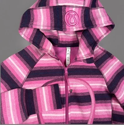 Sudadera con Capucha de Buceo Lululemon *Rayas Talla 8 Rosas Rayas Ombre/Rosa Ahumada—*RARA* Foto 1 de 4