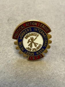 1973 Blecharbeiter Internationale Politische Aktion Liga Anstecknadel 6891 - Bild 1 von 2