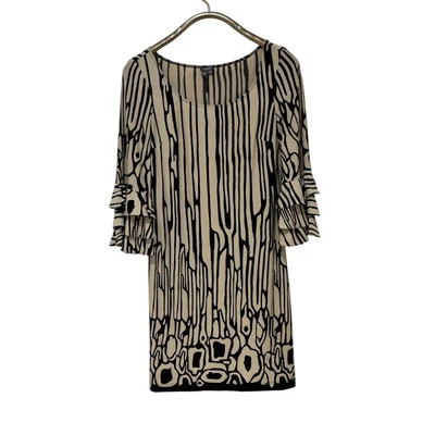 Muse Geometric  Print Ruffle Bell 3/4 Sleeve Shift Dress 10 - Image 1 of 4