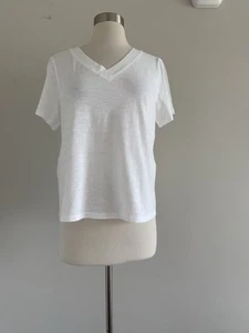 NUOVA T-SHIRT TOP EILEEN FISHER 100% COTONE BIOLOGICO SCOLLO A V MANICA CORTA TG XS/TP - Foto 1 di 7