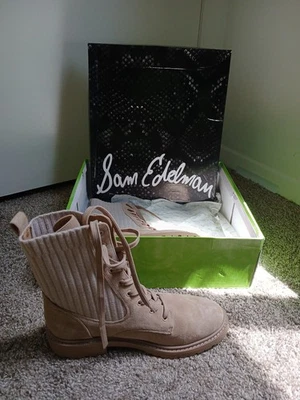 Sam Edelman Combat Boot style Lydell, in color sesame suede size 8 and a 1/2. - Imagem 1 de 4