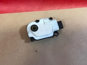 13-16 Ford Fusion Focus Grille Active Shutter Motor Actuator OEM  DS73-8476-BC - Bild 1 von 3