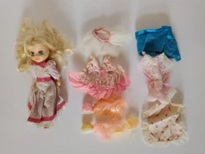 Muñeca Megan My Little Ponies Vintage Pez Rosa Amarillo Peces y Ropa - Imagen 1 de 12
