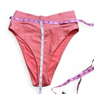 Parte inferior de bikini de natación Aerie para mujer coral acanalado brillo descarado corte alto talla grande - Imagen 1 de 3