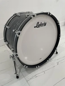 Ludwig Classic Maple Bass Drum - 14 x 24 inch - Vintage Black Oyster Pearl - Picture 1 of 7